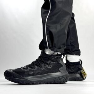 Nike ACG Mountain Fly GTX all black fix (118)