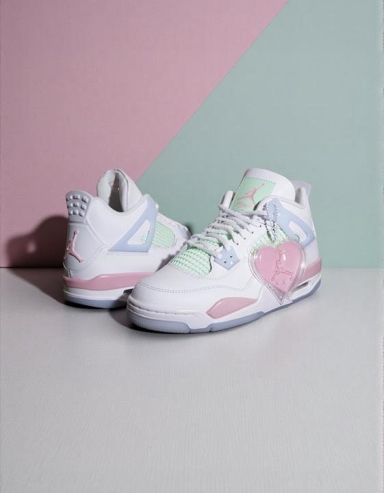 Nike Air Jordan 4 Valentines Day
