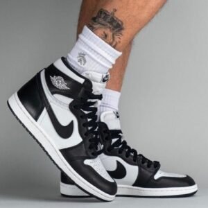 Branded Air Retro 1 Black And white Sneakers High Ankle
