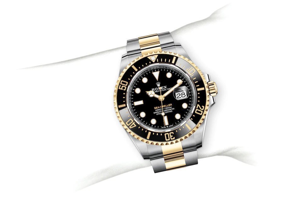 Rolex Sea-Dweller yellow gold Bezel and black dial - Image 4