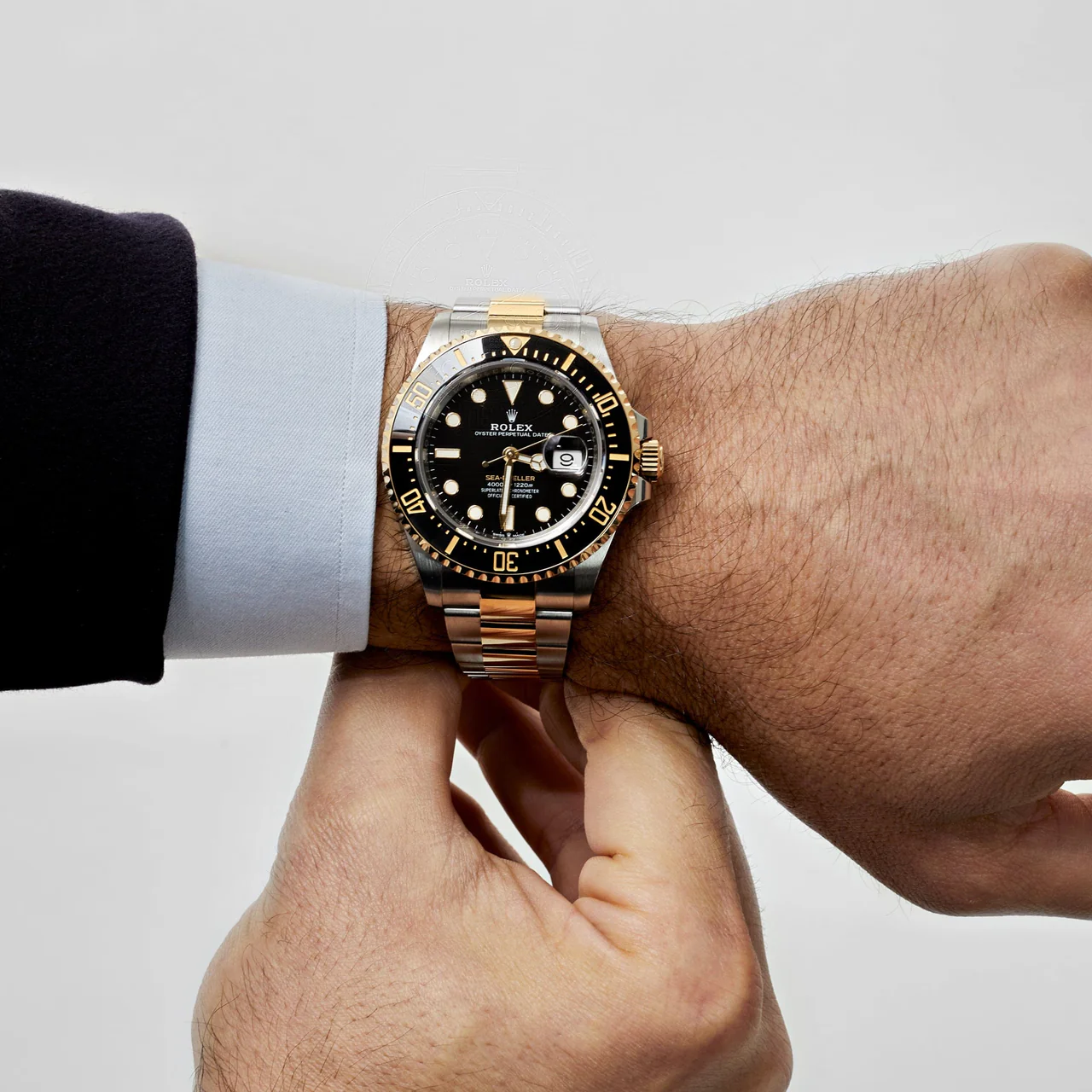 Rolex Sea-Dweller yellow gold Bezel and black dial - Image 3